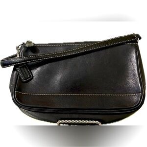 VINTAGE Coach Hampton Black Leather Demi Baguette Purse